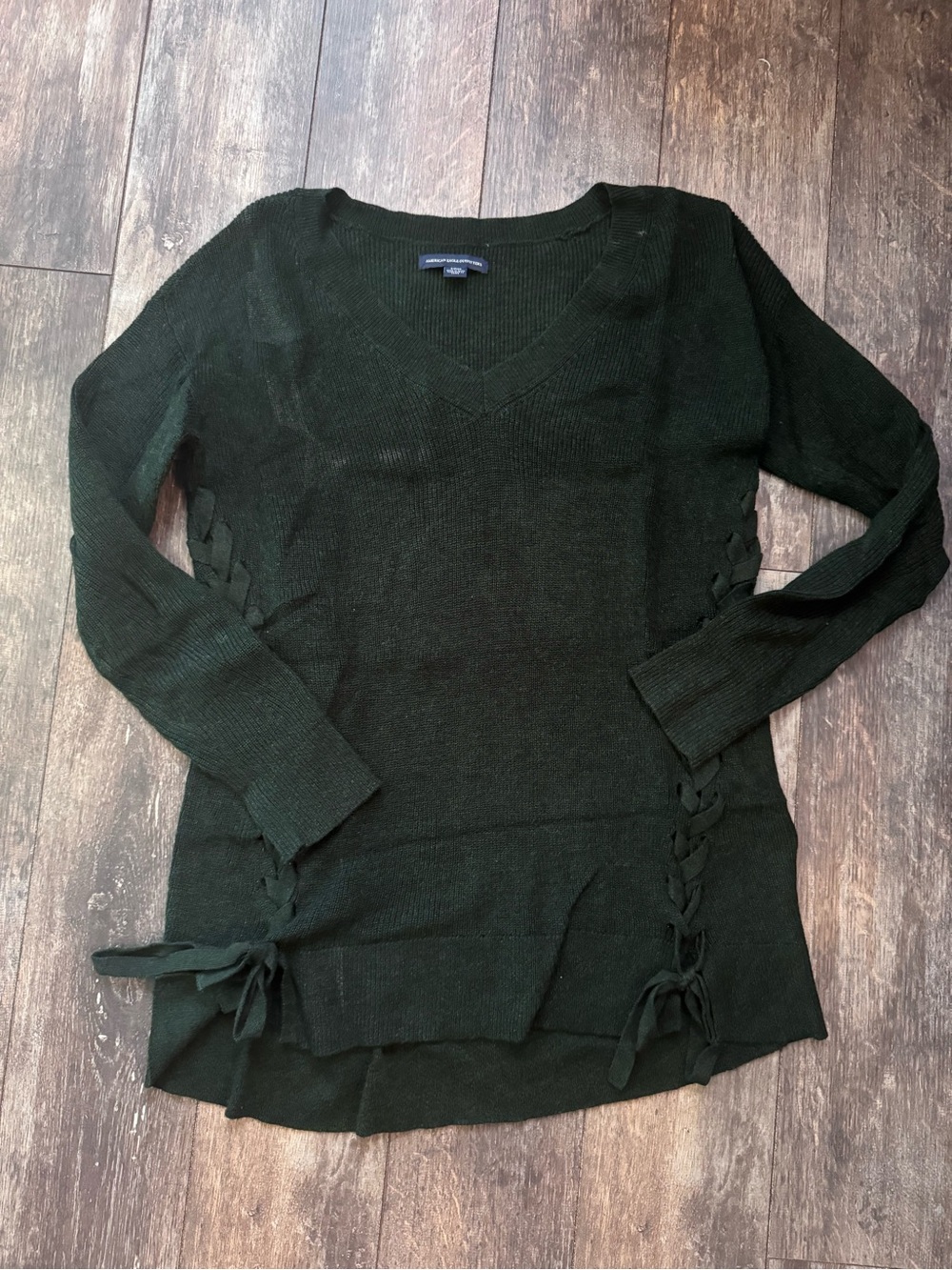 American Eagle Outfitters Dark Green V-Neck Lace-Up Side Knit Sweater